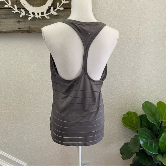 Athleta Stripe Mesh High Neck Chi Tank taupe gray M - Picture 6 of 7